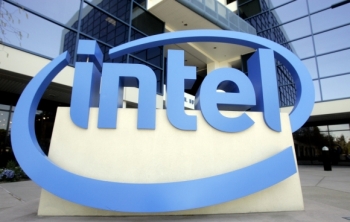 Príjmy a zisk firmy Intel v prvom kvartáli rástli